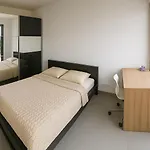 公寓 Modern Top-floor With Terrace, Ac & Free Private Secured Parking
