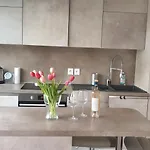 公寓 Modern Top-floor With Terrace, Ac & Free Private Secured Parking *