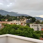 Modern Top-floor With Terrace, Ac & Free Private Secured Parking