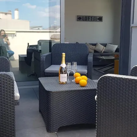 Modern Top-floor With Terrace, Ac & Free Private Secured Parking Апартаменты